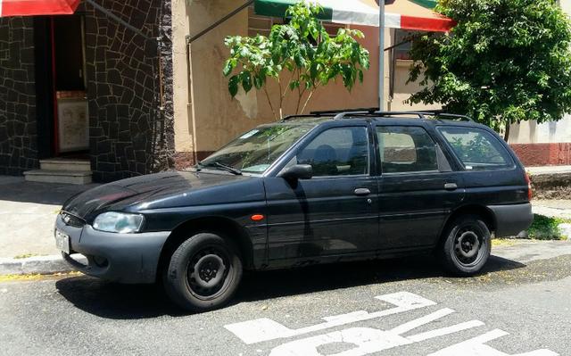 Escort SW 1.6 2001 Preta