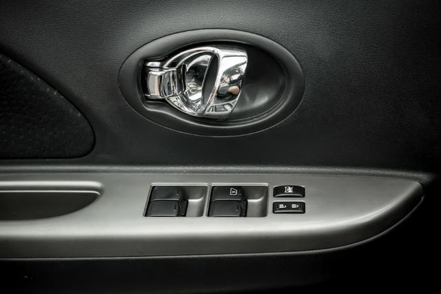 March Hatch SL 1.6 Mec. 2016 - Foto 13