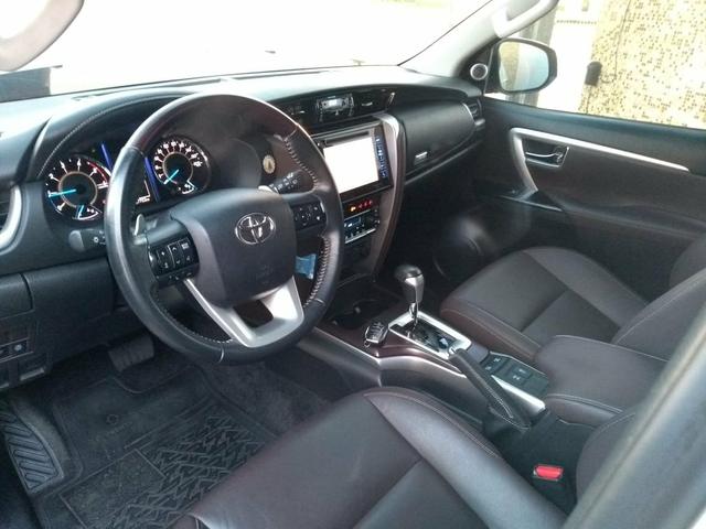 Hilux sw4 SRX 2.8 2017/2018 - Foto 4