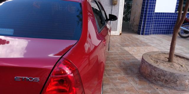 Vendo Toyota Etios sedã ótimo estado de conservação - Foto 5