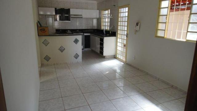 Jander Bons Negócios vende casa em excelente Condomínio Fechado de Sobradinho/ Bem Estar