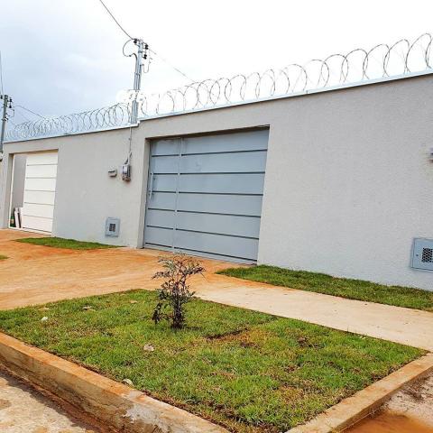 Linda casa 3 quartos suite em senador Canedo