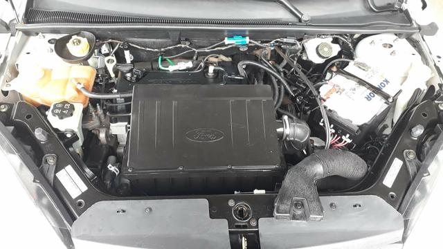 Fiesta Hatch SE 1.6 2014 completo e muito conservado - Foto 16
