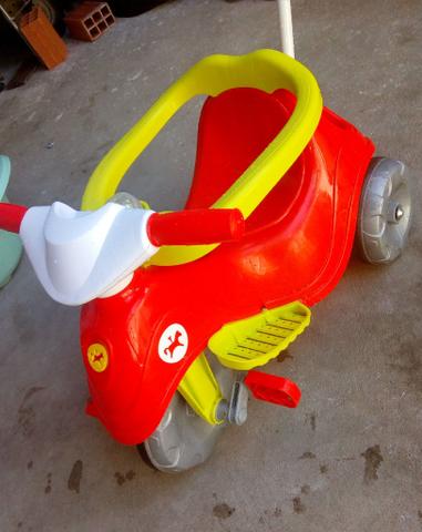 Vendo esse carrinho de passeio , vira velocipe tbem