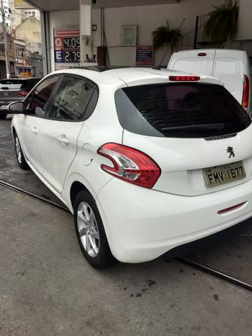 Peugeot 208 - Foto 2