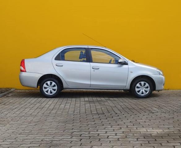 ETIOS 2014/2015 1.5 XS SEDAN 16V FLEX 4P MANUAL - Foto 4