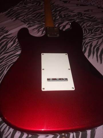 Guitarra Memphis Tagima e Caixa Amplificadora Meteoro Mg-15R