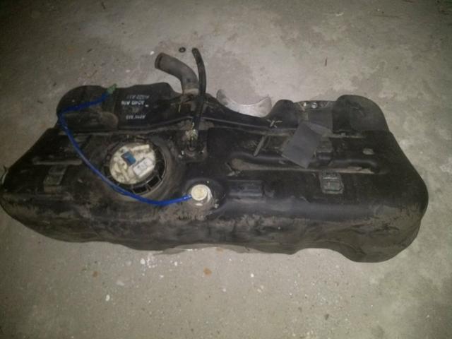 Meu pai está vendendo um tanque de combustível para corsa , ano 2013 , vai com a bóia