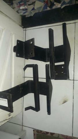 Suporte estribo Mb 1620 - Foto 5