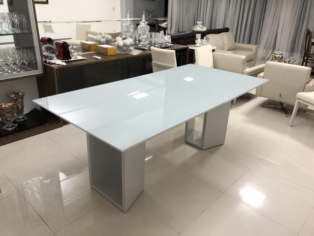 Mesa retangular em laca branca 2m x 1m com 8 cadeiras - Foto 6