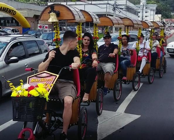 Bicicleta (bike Alemã Articulada De 8 Lugares) - Foto 3