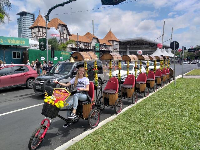 Bicicleta (bike Alemã Articulada De 8 Lugares)