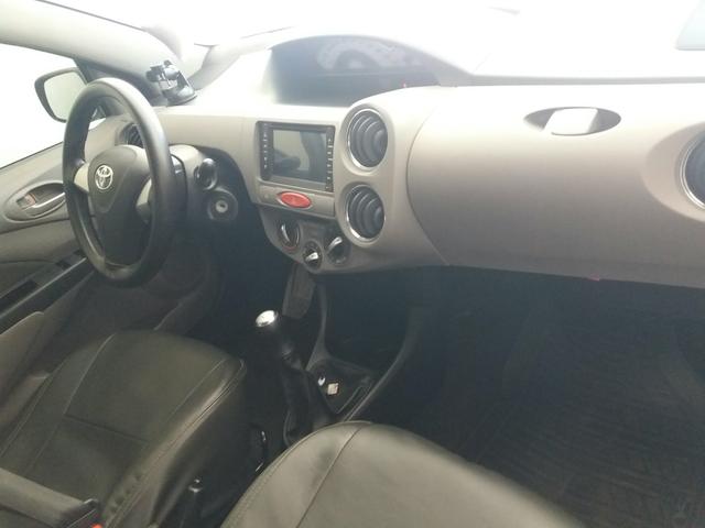 Vendo ou troco Toyota Etios seDan 1.5 2013 - Foto 2