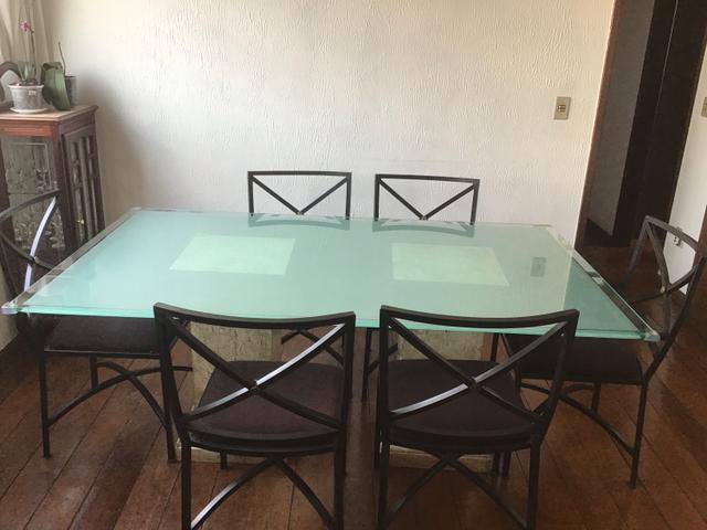 Mesa com seis cadeiras - Foto 4