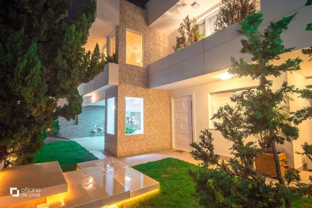 Pituba. Casa de Alto Padrão. Casa de Cinema. 350m de área construída 3 suítes
