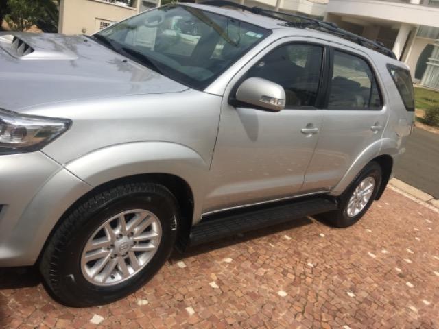 Hilux Sw4 7 lugares - Foto 5