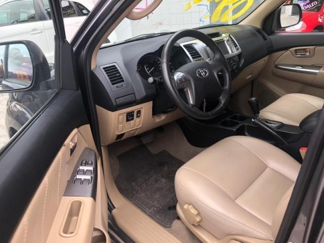 TOYOTA HILUX SW4 2.7 SR 4X2 16V FLEX 4P MANUAL. - Foto 3