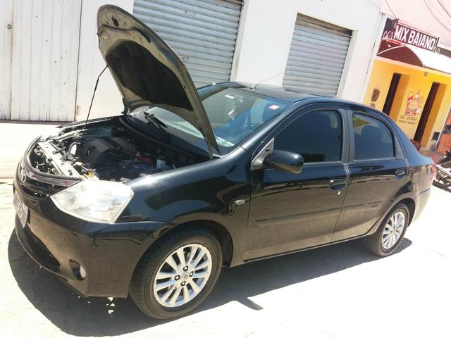 Vendo ou troco Toyota Etios seDan 1.5 2013 - Foto 6