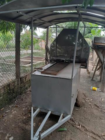 Vendo esse carrinho de churrasquinho