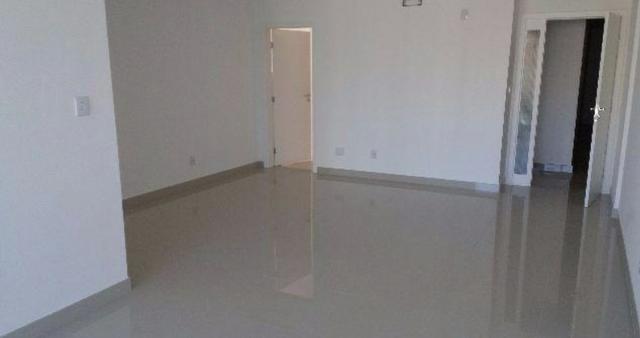 Apt prox ao shopping / 4/4 - 1 andar