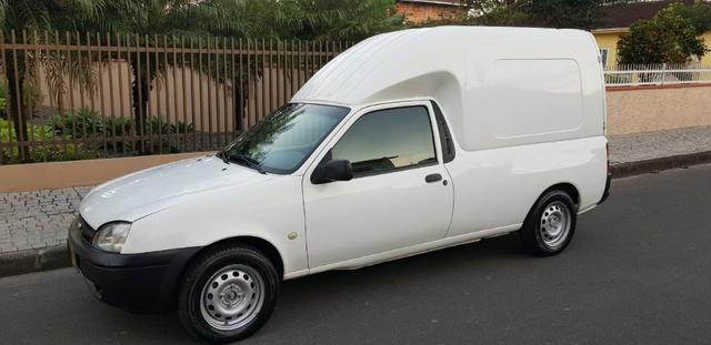 Ford courier 1.6 bau 2008 Basica