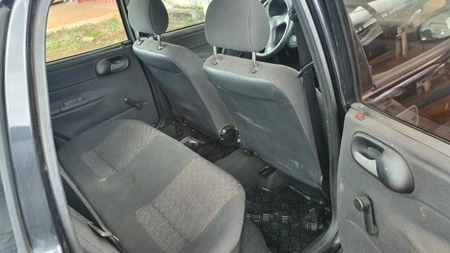 Corsa Classic 2004/2005 1.0 VHC com Direção hidráulica - Foto 6