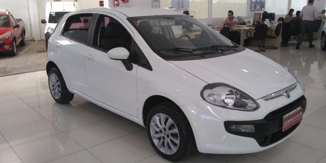 FIAT PUNTO ATTRACTIVE 1.4 8V EVO Branco 2014/2014
