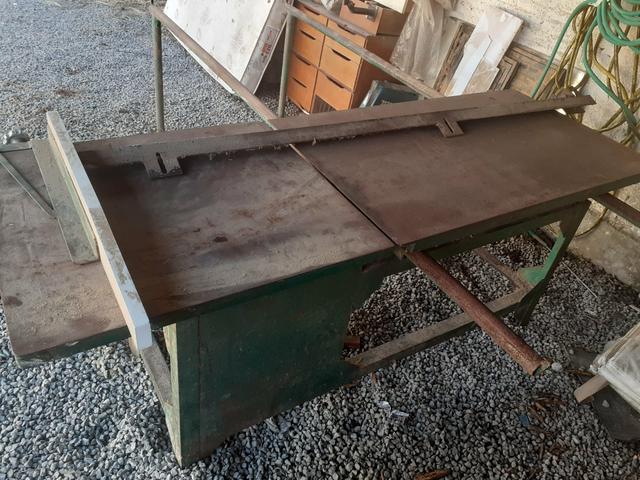 Serra esquadrejadeira