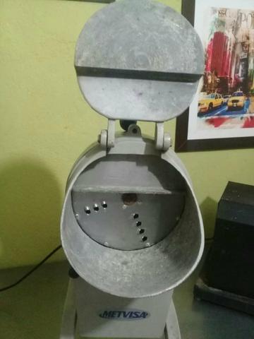 Máquina de ralar queijo