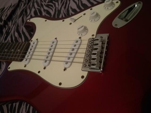 Guitarra Memphis Tagima e Caixa Amplificadora Meteoro Mg-15R - Foto 5