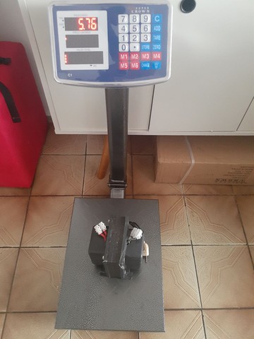 MODELO DE CHÃO ( BALANÇA DIGITAL 180kg) NA CAIXA ATENDIMENTO FIXO SERVIÇO DOMICILIO