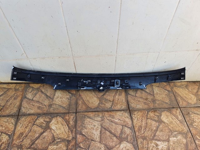 Moldura / Aplique da Tampa traseira Jeep Compass 17/22 Original NOVO - Foto 4