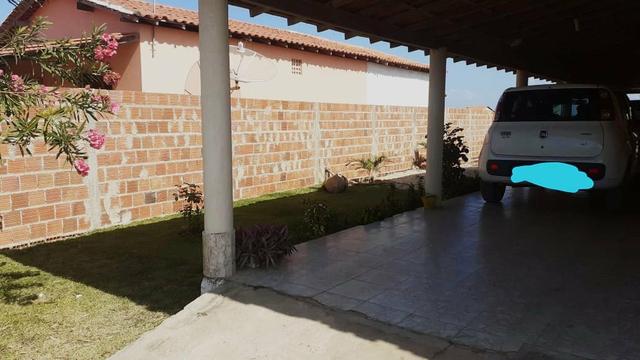Casa com 3 quartos, 3 banheiros 2 salas, cozinha,área de serviço, toda na varanda