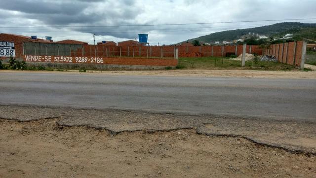 Terreno em Bezerros-PE, as margens da BR com poço artesiano