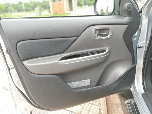 MITSUBISHI L200 Triton HPE Sport 2.4 Diesel Ano 2018 - Foto 6