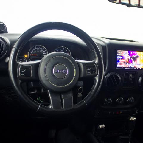 JEEP WRANGLER 2011/2011 3.8 UNLIMITED SAHARA 4X4 V6 12V GASOLINA 4P AUTOMÁTICO - Foto 6