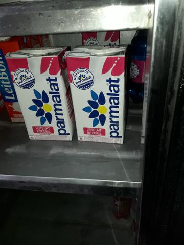 Vendo um freezer bem conservado motivo de viagem dependendo do bairro faça entrega - Foto 4