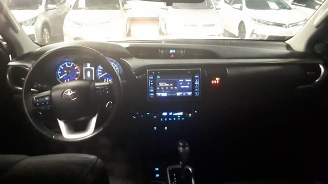 TOYOTA HILUX 2017/2018 2.8 SRV 4X4 CD 16V DIESEL 4P AUTOMÁTICO - Foto 9