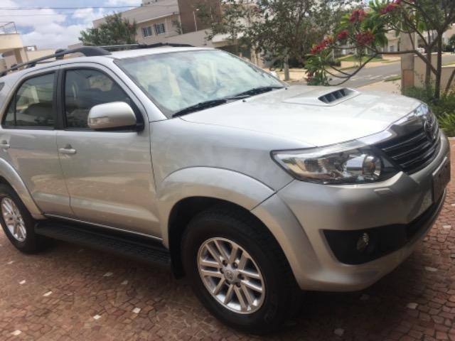 Hilux Sw4 7 lugares - Foto 8