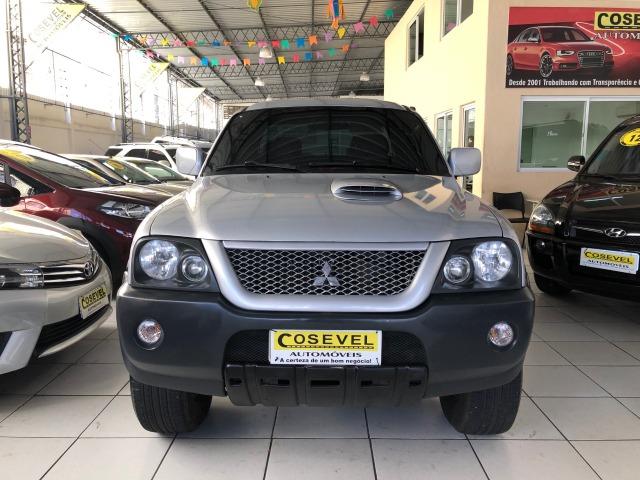 L200 Outdoor GLS 4x4 2010, completa, couro, pneus seminovos, muito nova