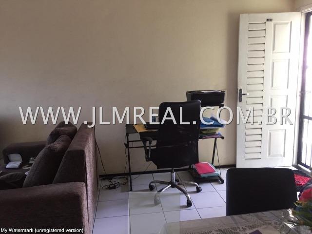 (Cod.:069 - Damas) - Mobiliado - Vendo Apartamento com Elevador