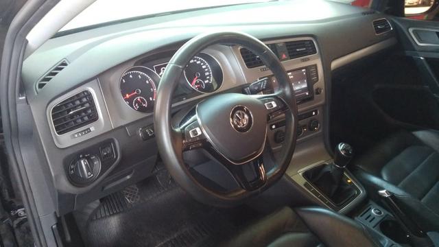 VW - Golf 1.6 Confortline MSI Manual - 2016 - Foto 5