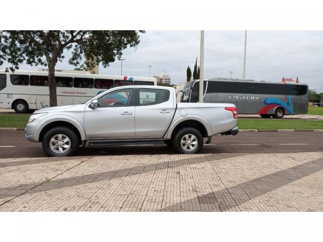MITSUBISHI L200 TRITON SPORT HPE 2.4 CD DIESEL AUT. - Foto 11
