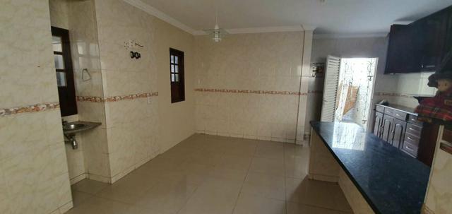 Alugo Excelente casa com piscina no Cohatrac - Foto 6