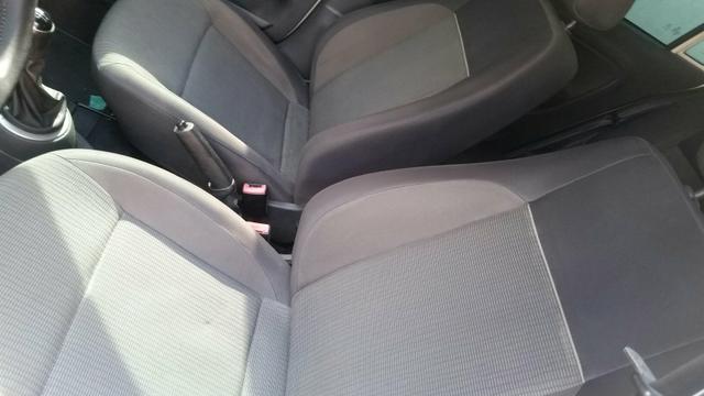 Voyage G 6 2013 1.6 completo - Foto 3