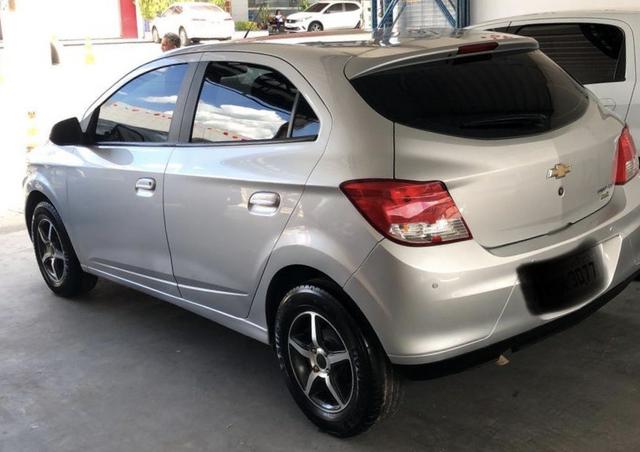 Onix 2013 LT 1.0 ipva 2020 pago - Foto 3