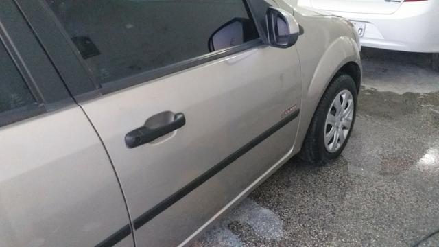 Fiesta hatch 2006 motor 1.6 Flex super novo - Foto 4