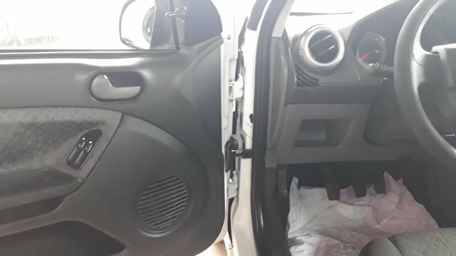 Fiesta Hatch SE 1.6 2014 completo e muito conservado - Foto 12