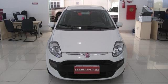 FIAT PUNTO ATTRACTIVE 1.4 8V EVO Branco 2014/2014 - Foto 8