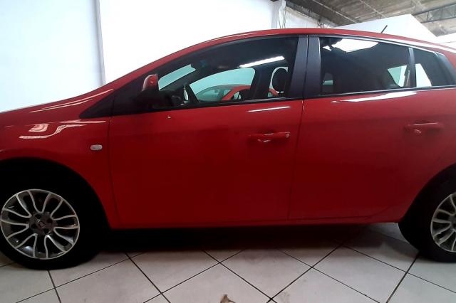 Bravo Essence 1.8 ano 15/16 com 40mil km rodados - Foto 4